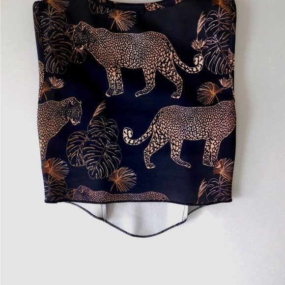 Prettylittlethings Jungle Top (Size 2) - Picture 4 of 6